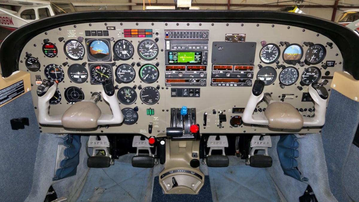 1996 Piper PA-32R-301 Saratoga HP Photo 3