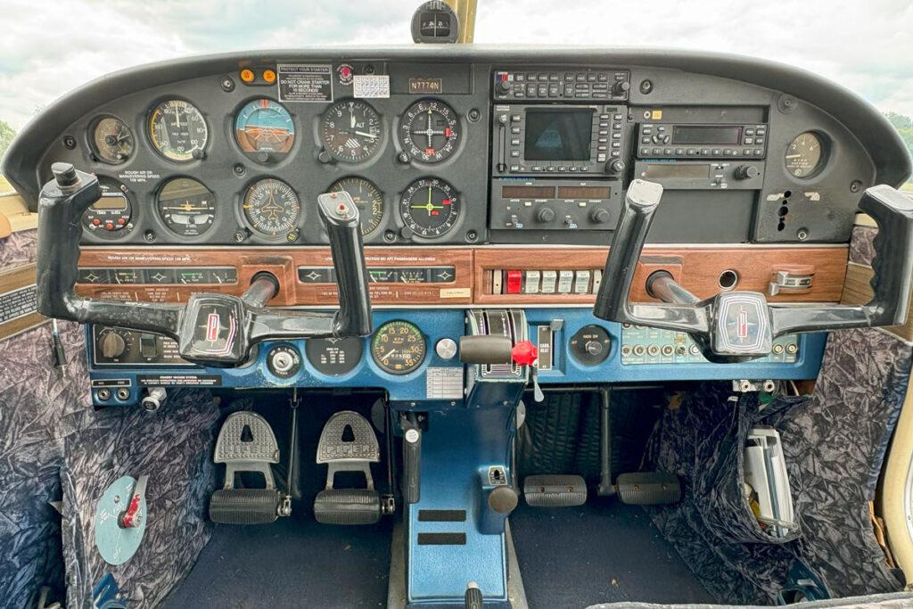 1968 Piper PA-28-180D Cherokee Photo 4