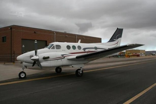 1990 BEECHCRAFT KING AIR C90A Photo 2