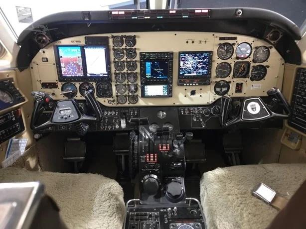 1984 BEECHCRAFT KING AIR C90A Photo 4