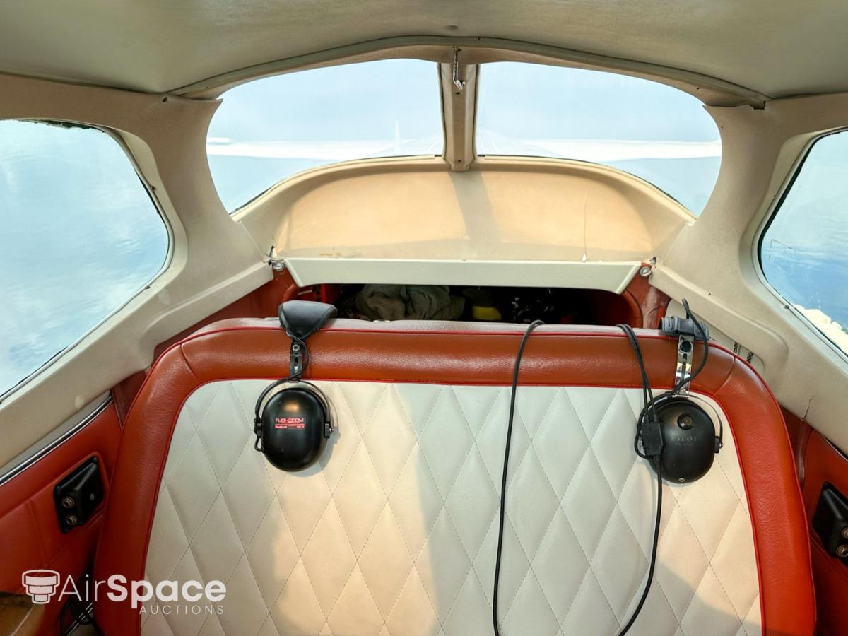 1975 Cessna 172M Photo 2