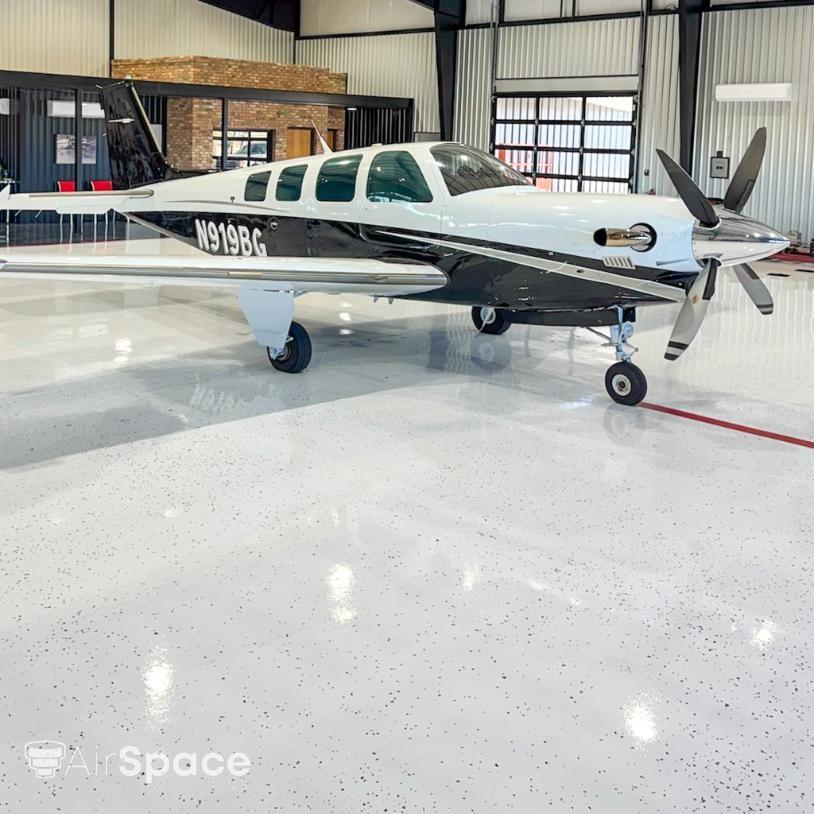 1984 Beechcraft B36TC Photo 2