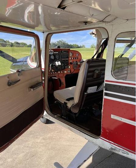 Cessna 172 Skyhawk Photo 3
