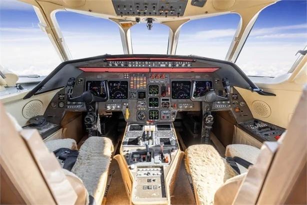 1999 DASSAULT FALCON 2000 Photo 5