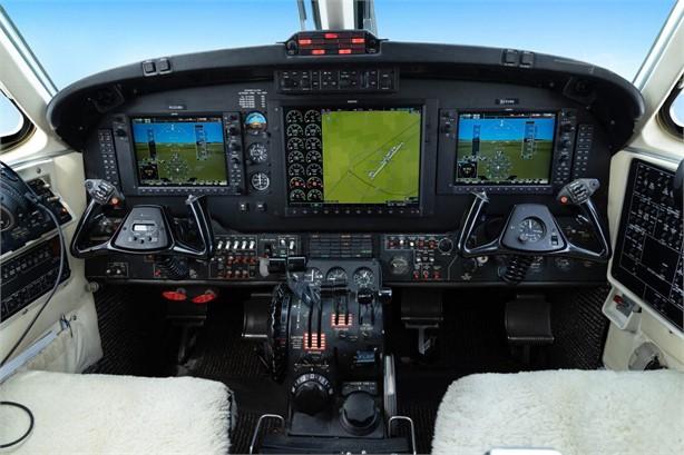 1990 BEECHCRAFT KING AIR B200 Photo 4