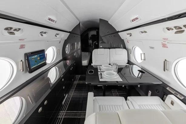 2011 GULFSTREAM G550 Photo 4