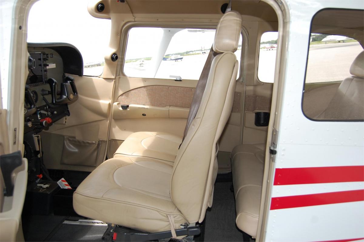 2006 CESSNA 172S SKYHAWK SP Photo 3