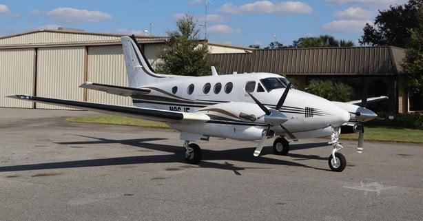 2003 BEECHCRAFT KING AIR C90B Photo 2