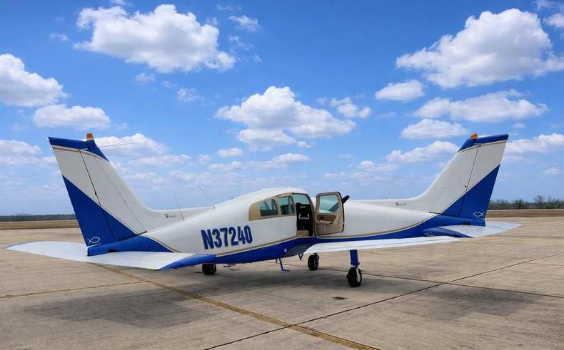 1980 Beech Sundowner Photo 2