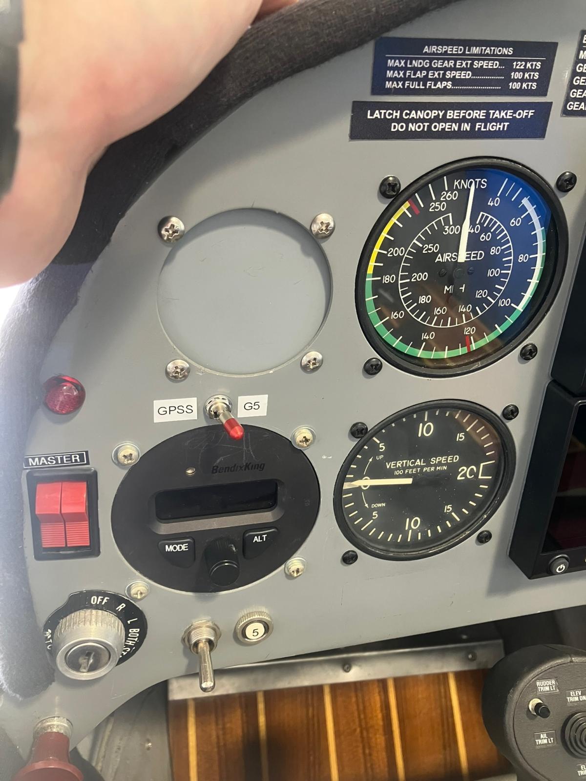 2002 Lancair 320 Photo 7