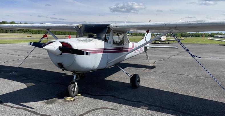 Cessna 150G Photo 2