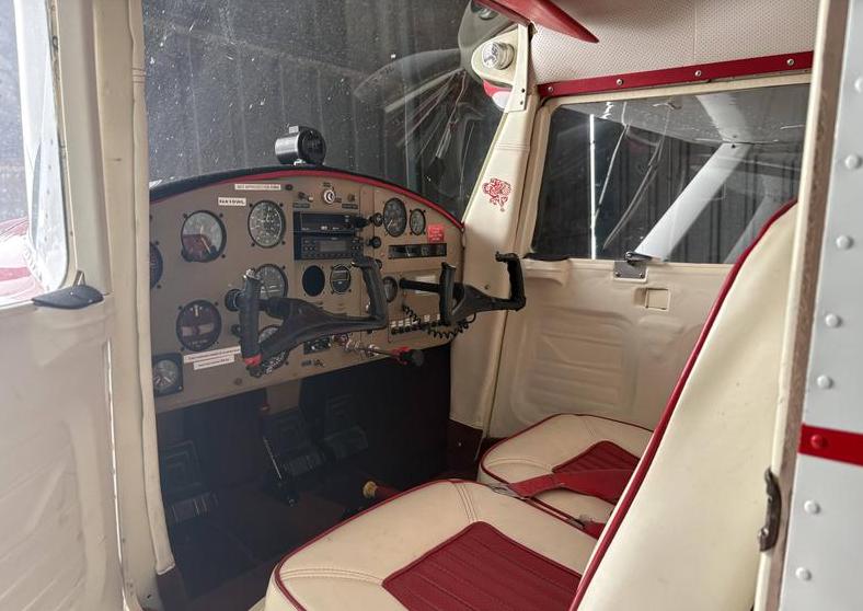 Cessna 150E Photo 4