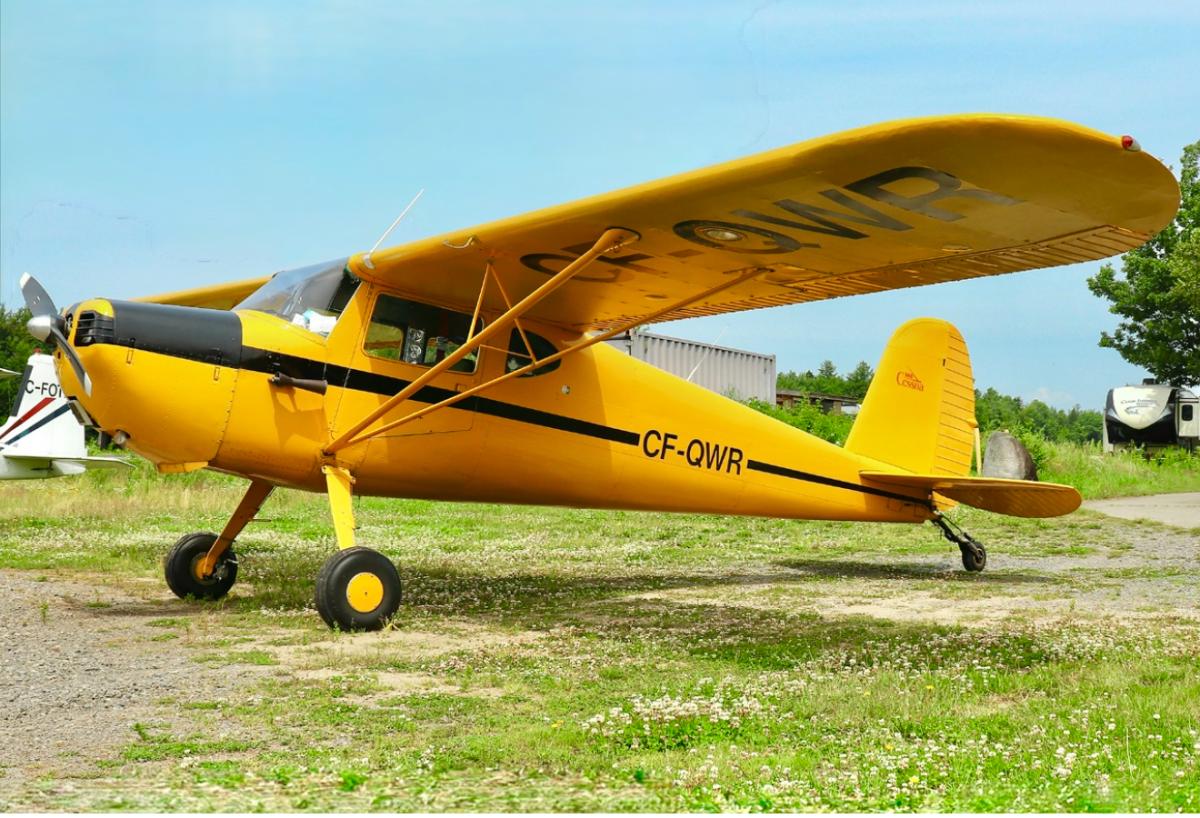 1947 Cessna 140 Photo 2