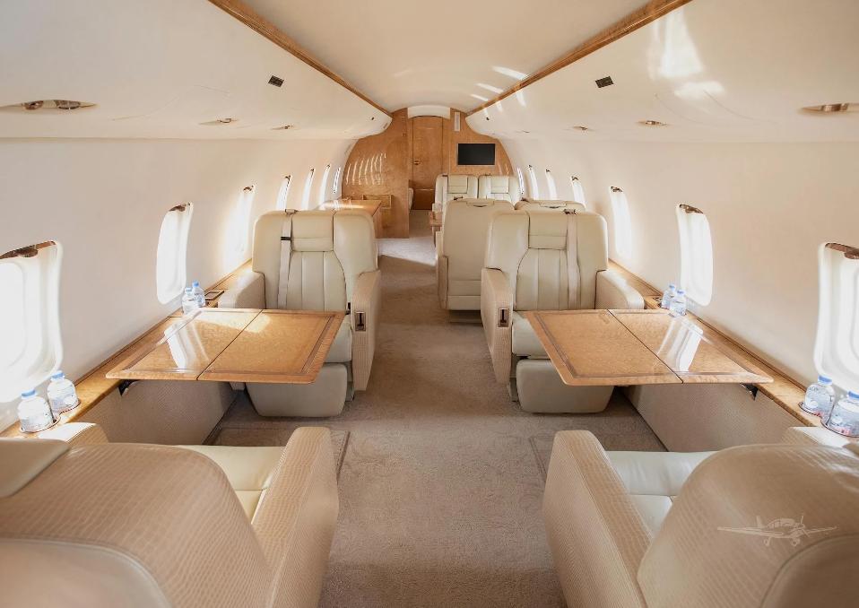2009 BOMBARDIER CHALLENGER 850ER Photo 3