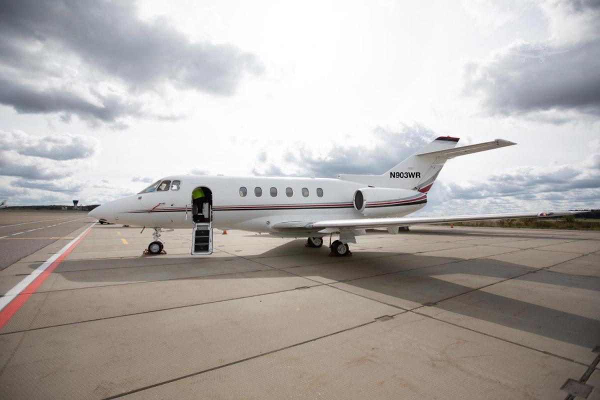 2008 HAWKER 750 Photo 2