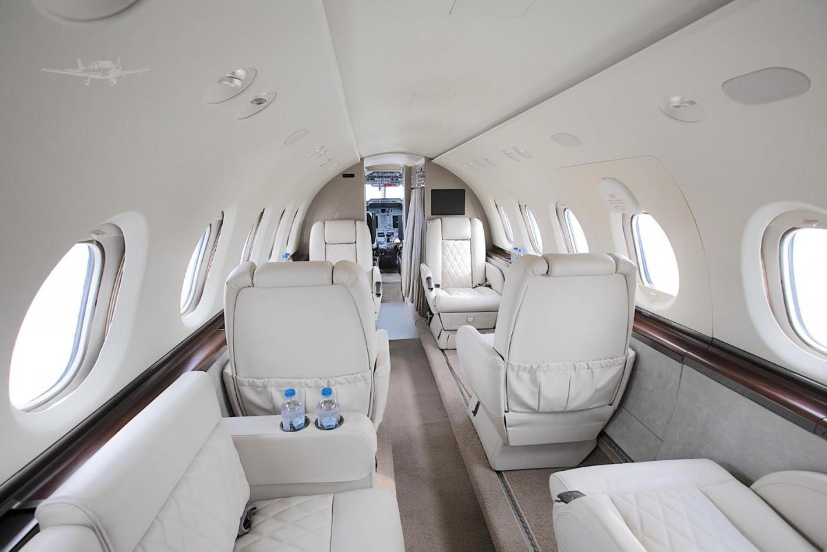 2008 HAWKER 750 Photo 4