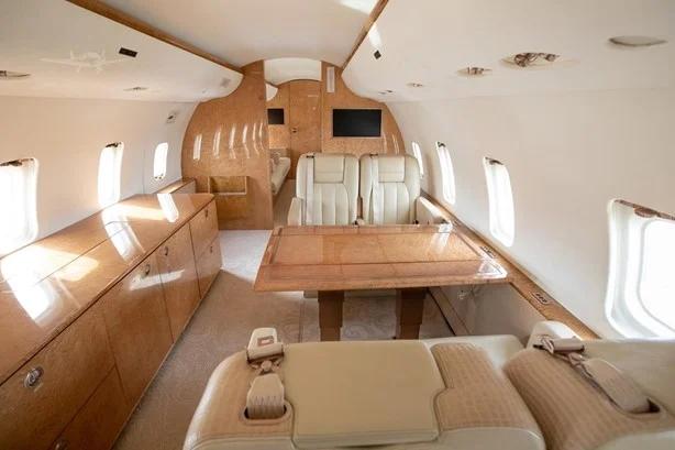 2009 BOMBARDIER CHALLENGER 850ER Photo 4