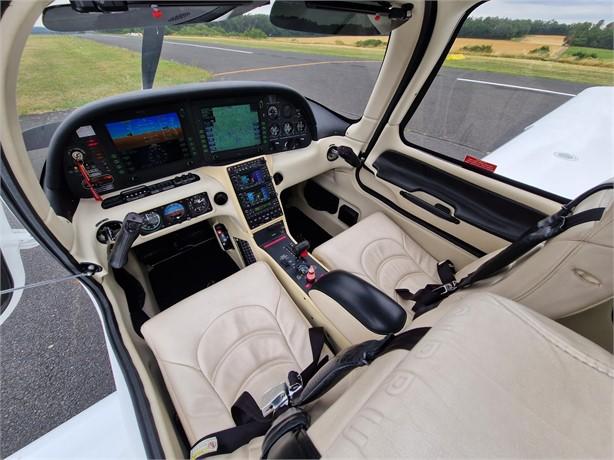 2005 CIRRUS SR22-G2 Photo 4