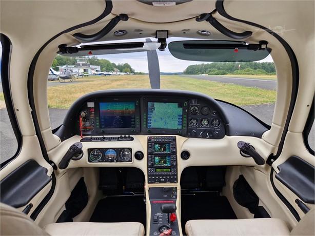 2005 CIRRUS SR22-G2 Photo 6