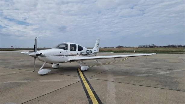 2008 CIRRUS SR22-G3 TURBO Photo 2