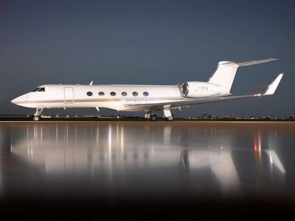 1998 Gulfstream GV Photo 2