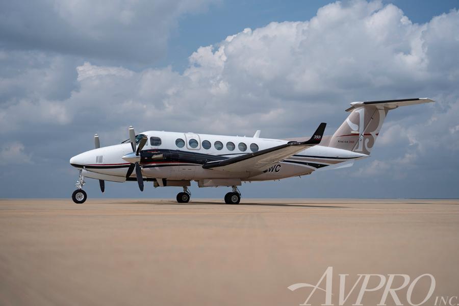 2011 Beech King Air 350i Photo 2
