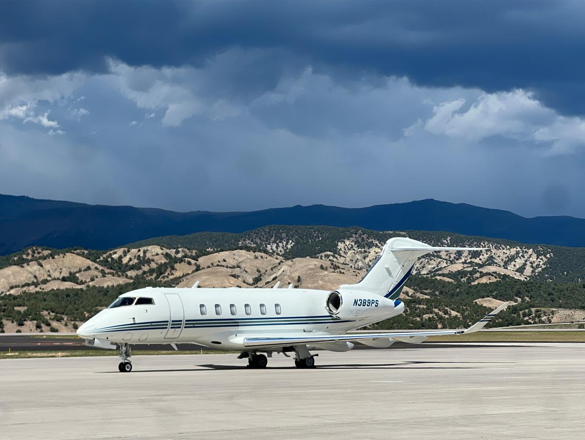 2019 Bombardier Challenger 350 Photo 2
