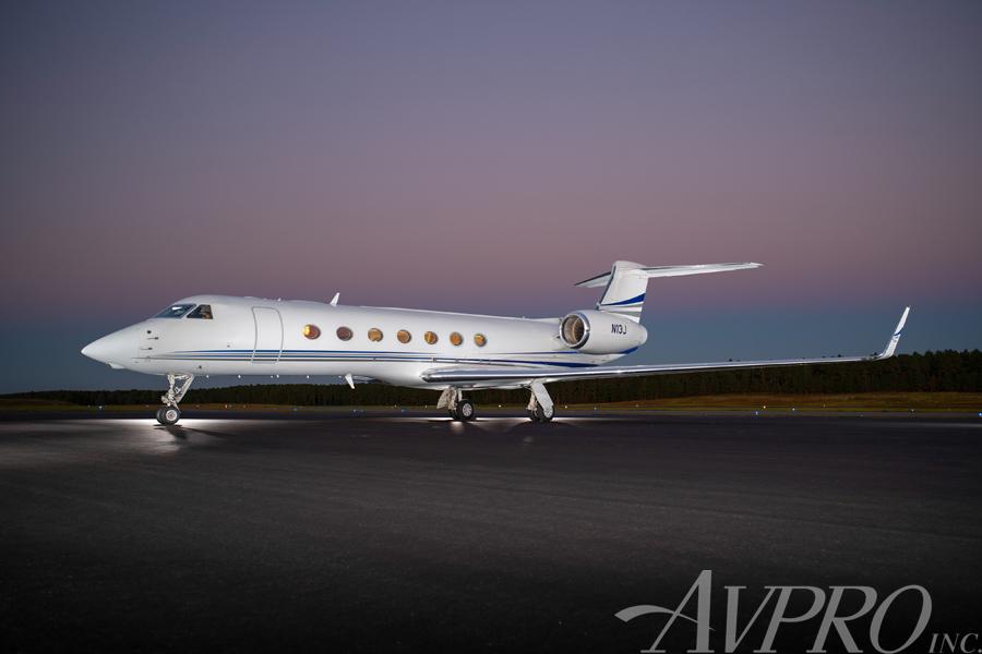 2011 Gulfstream G550 Photo 2