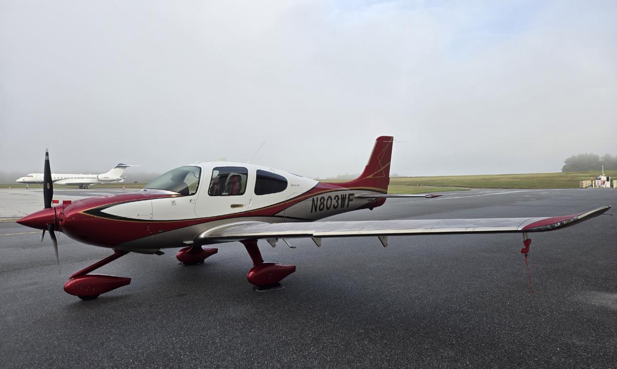 2019 Cirrus SR22T Photo 2