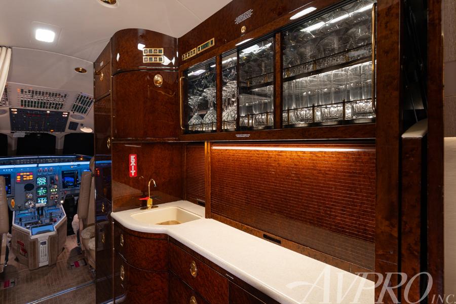 2003 Dassault Falcon 2000 Photo 2