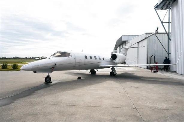 1992 LEARJET 31A Photo 2