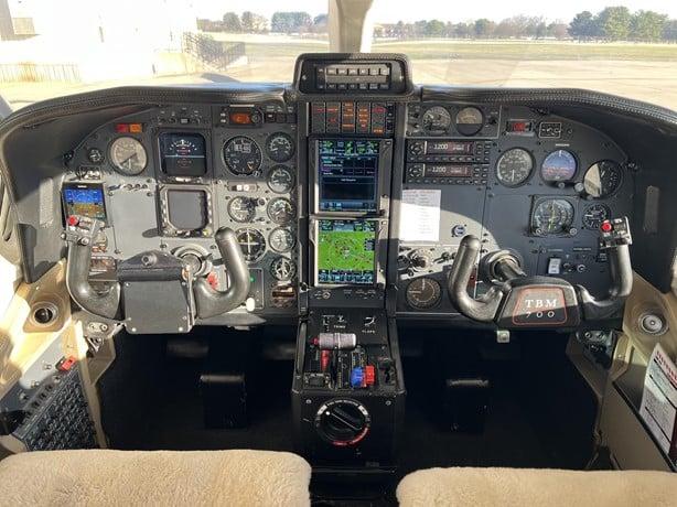 1991 SOCATA TBM 700 Photo 3