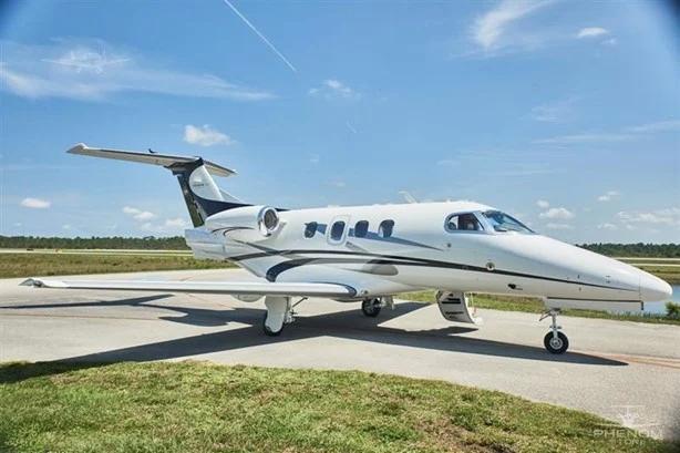 2010 EMBRAER PHENOM 100 Photo 2