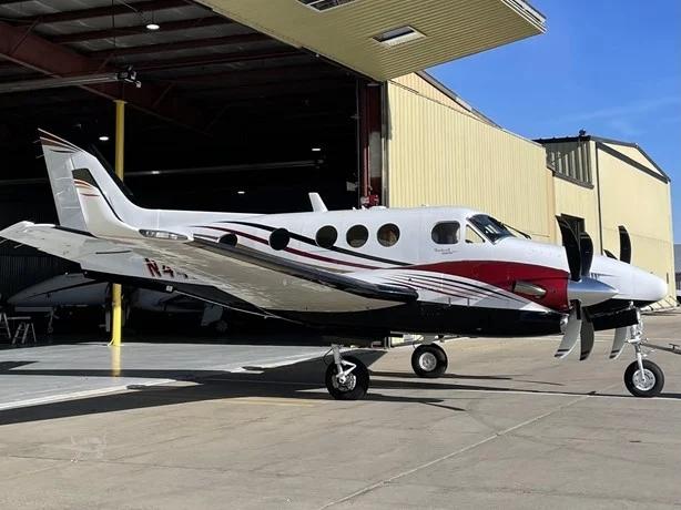 2013 BEECHCRAFT KING AIR C90GTX Photo 2