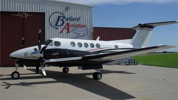 1988 BEECHCRAFT KING AIR 300 Photo 2