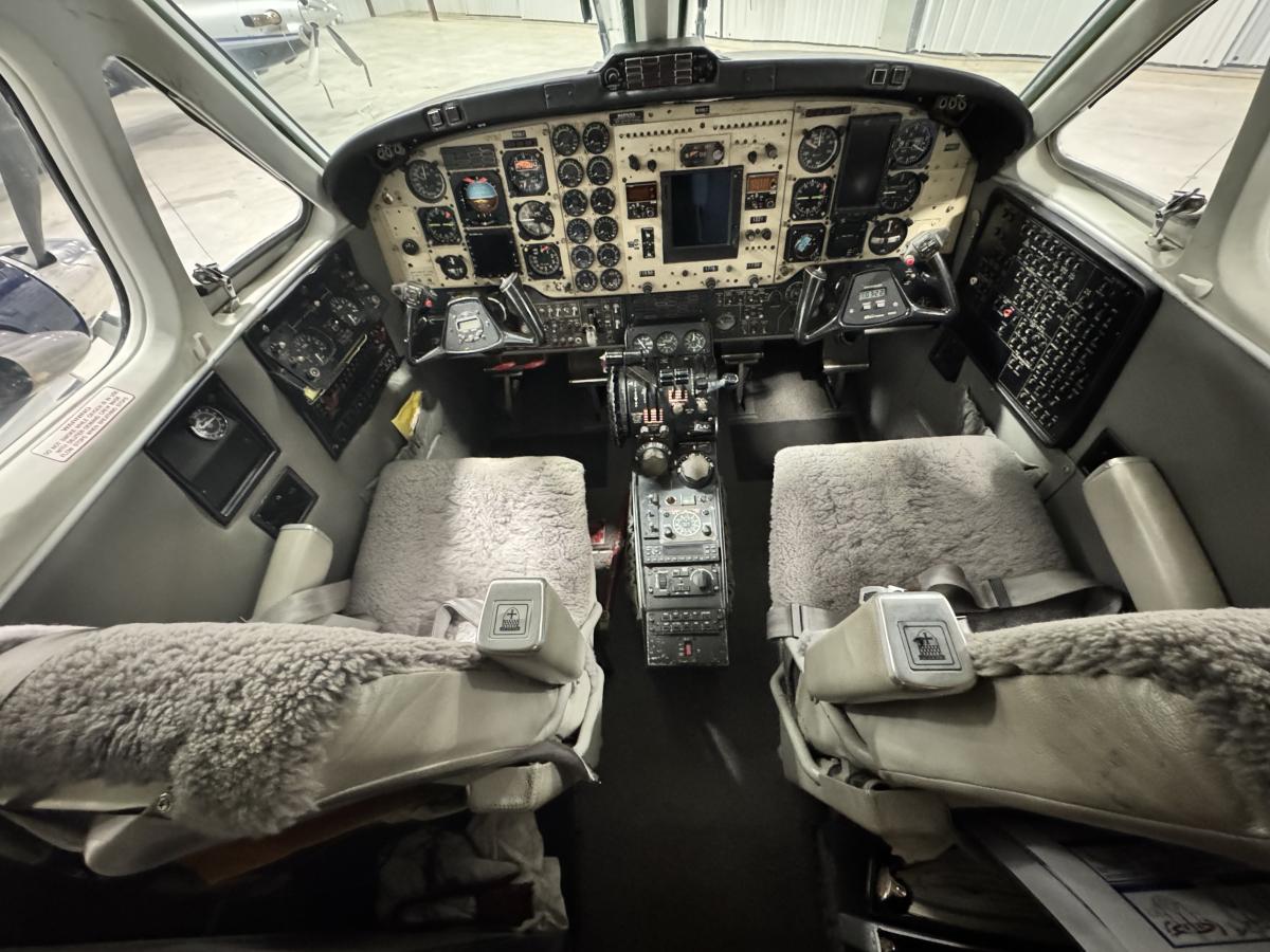 1981 Beechcraft King Air 200 Photo 4