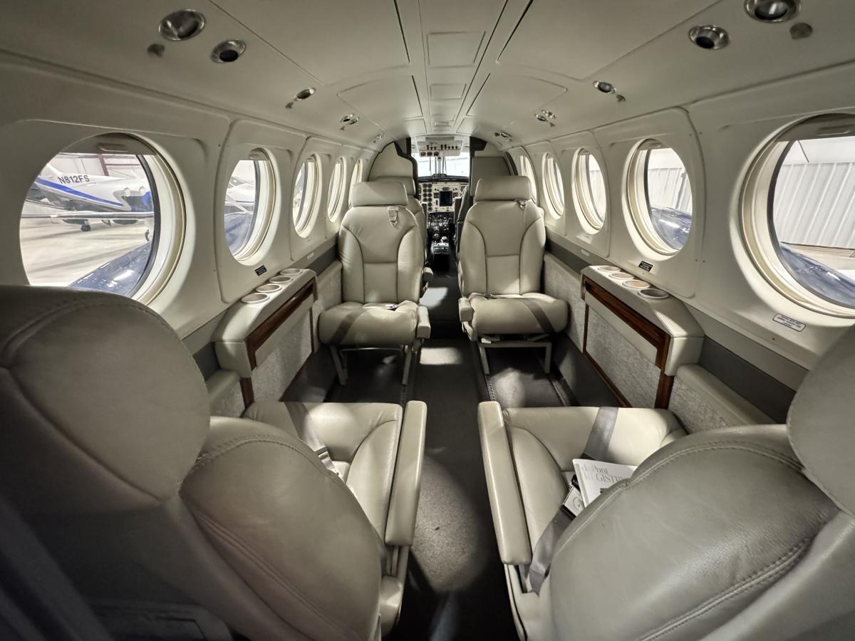 1981 Beechcraft King Air 200 Photo 6