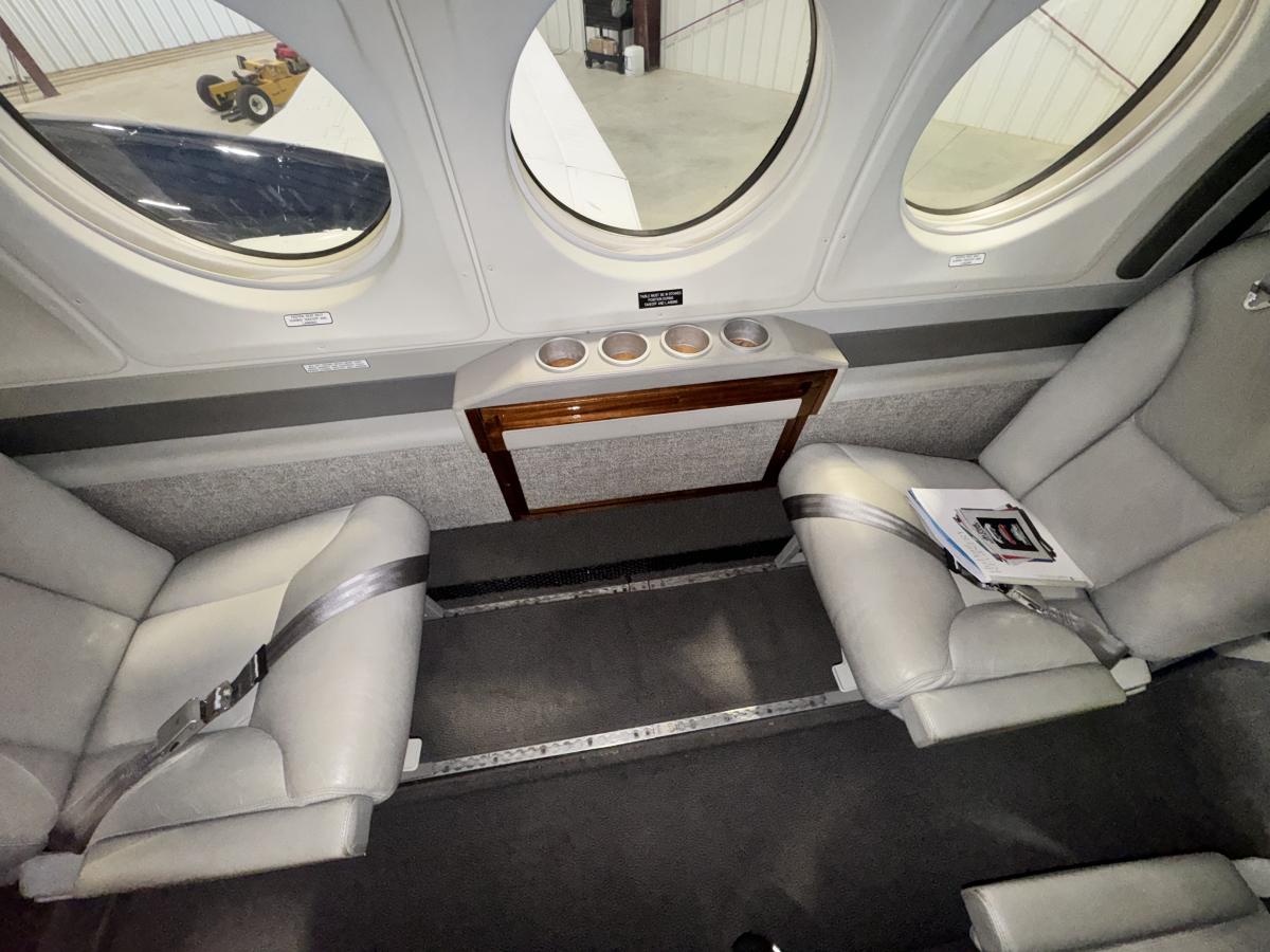 1981 Beechcraft King Air 200 Photo 2