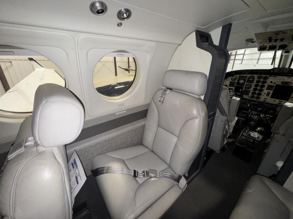 1981 Beechcraft King Air 200 Photo 4