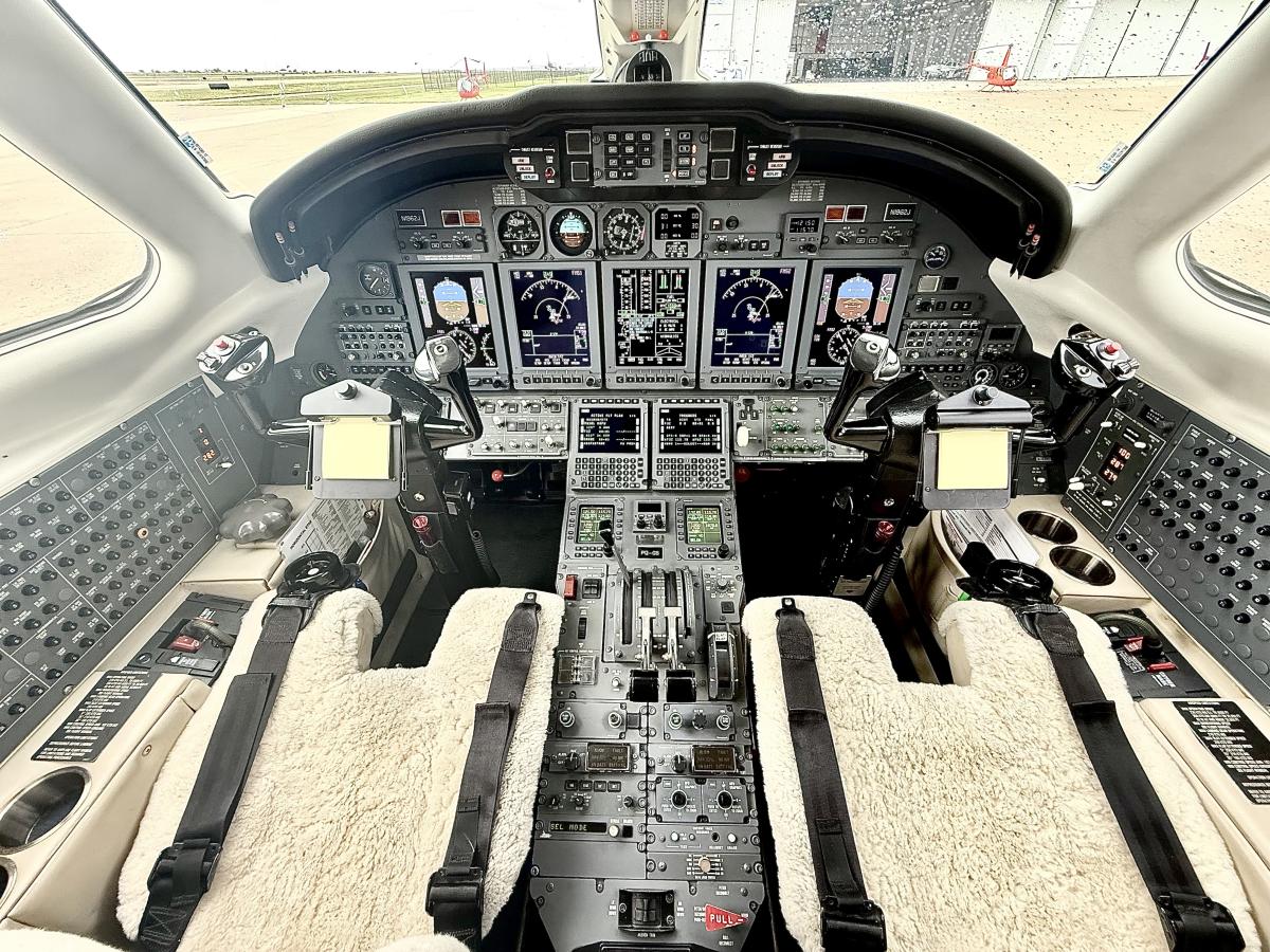 2005 Cessna Citation 750 X Photo 2