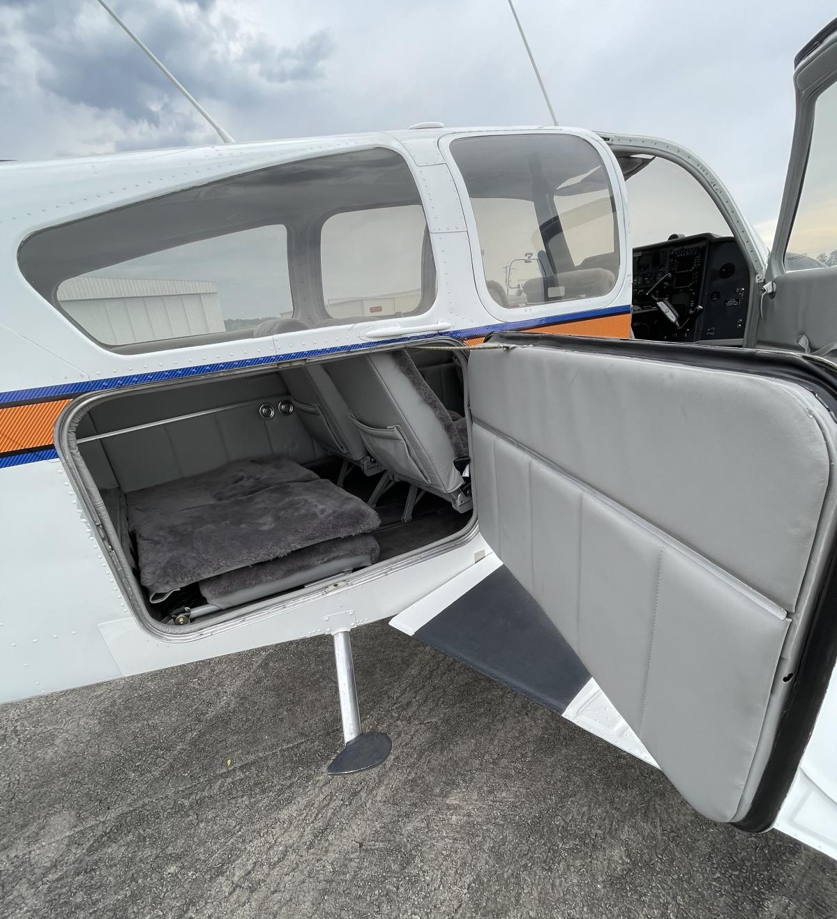 1967 Beechcraft Baron 56TC Photo 5
