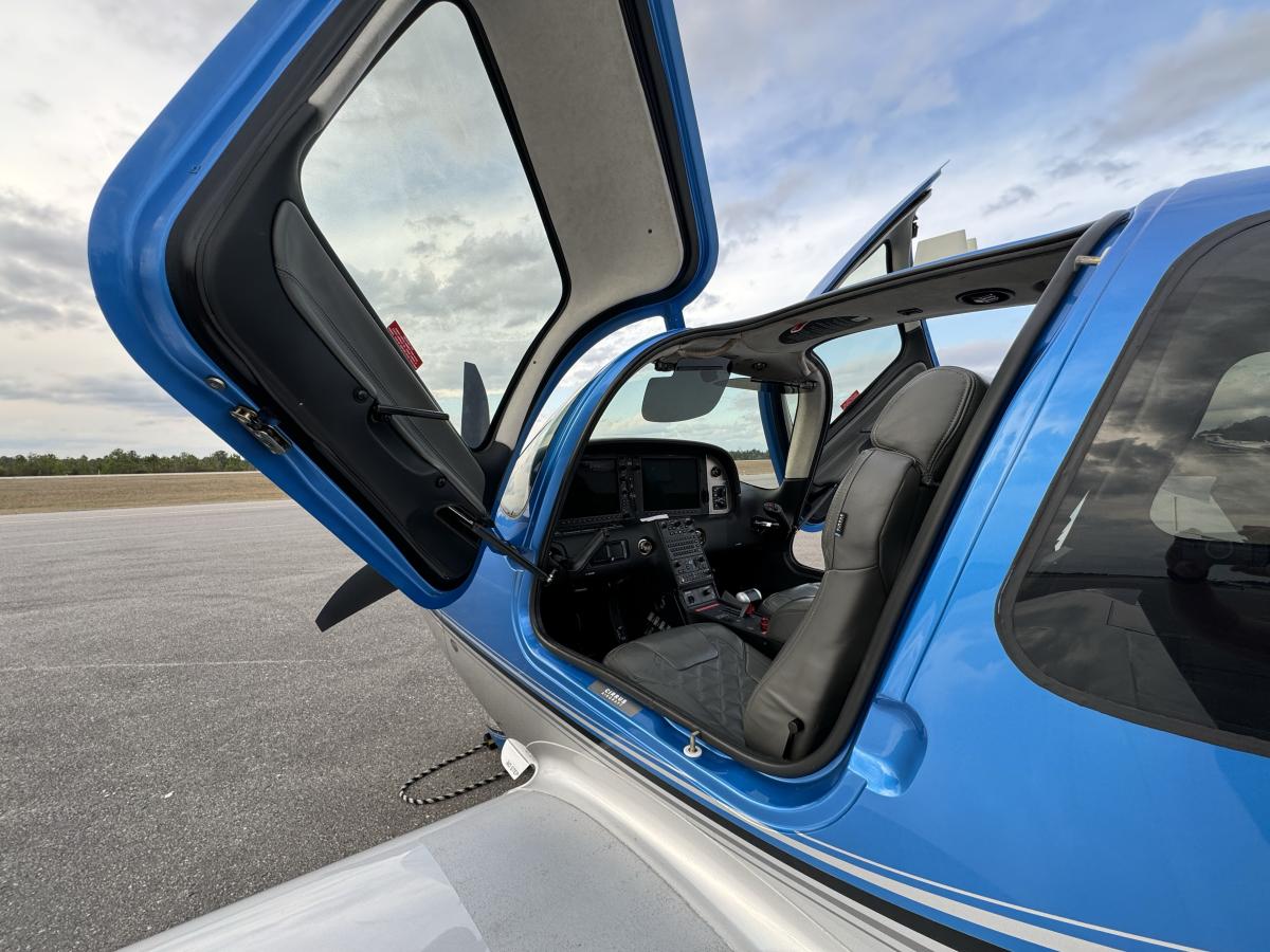 2019 Cirrus SR22-G6 Turbo Photo 2