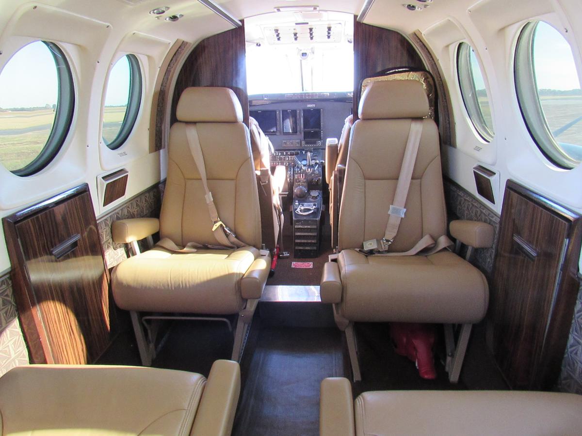 1981 Beechcraft King Air C90 Photo 3