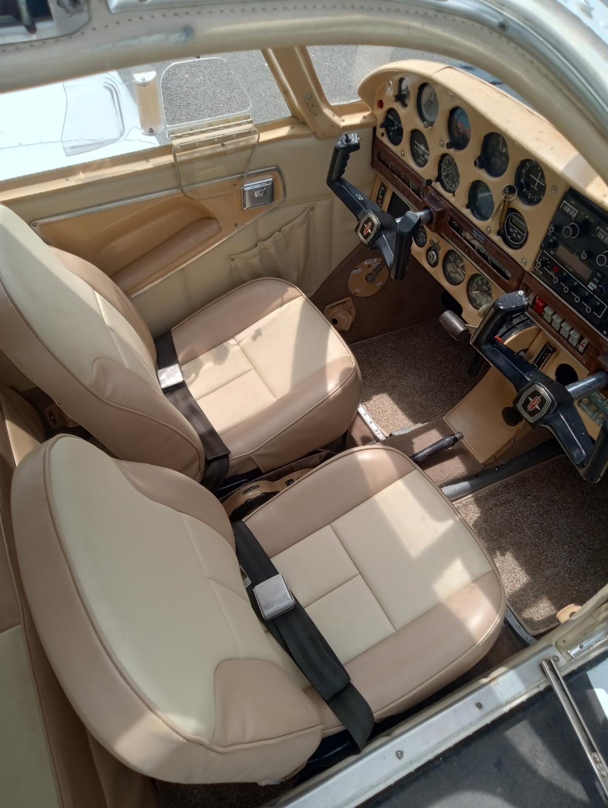 1969 Piper PA-28R-200 Arrow II Photo 2