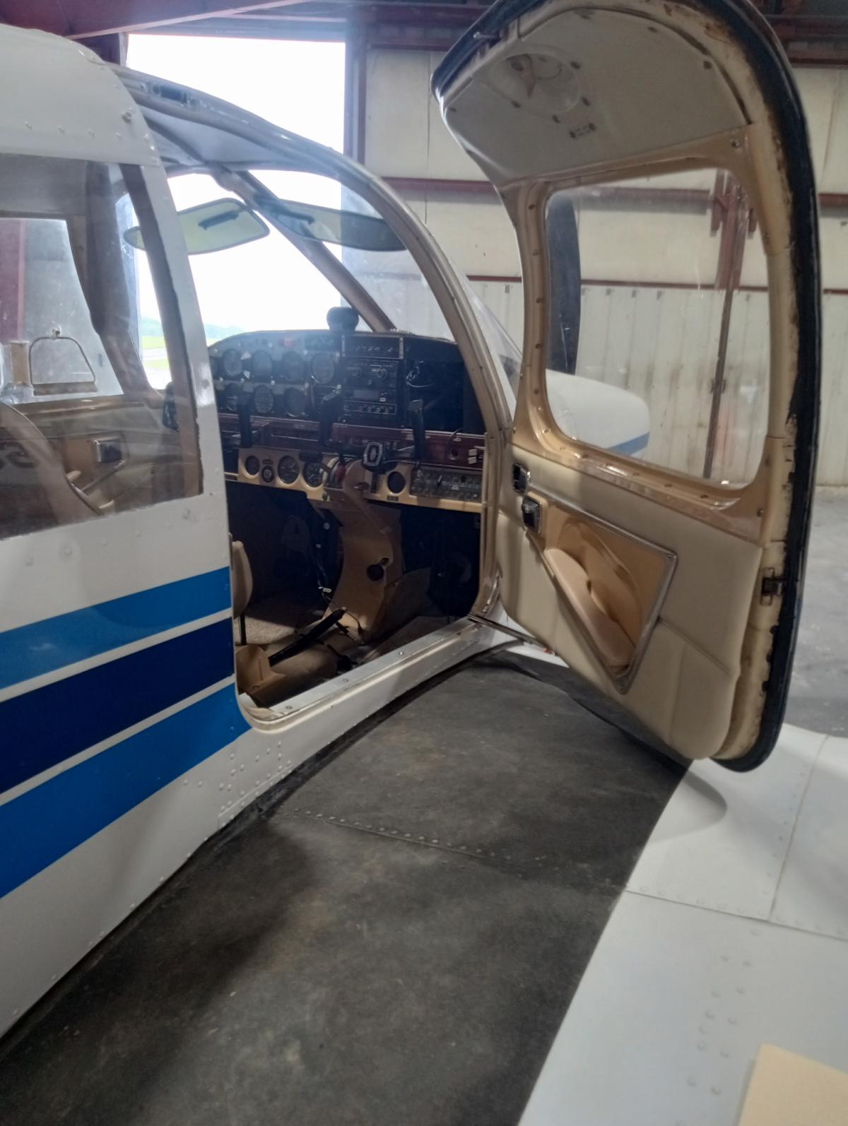 1969 Piper PA-28R-200 Arrow II Photo 6