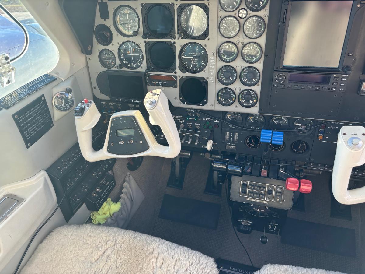 1997 Beechcraft Baron 58 Photo 4