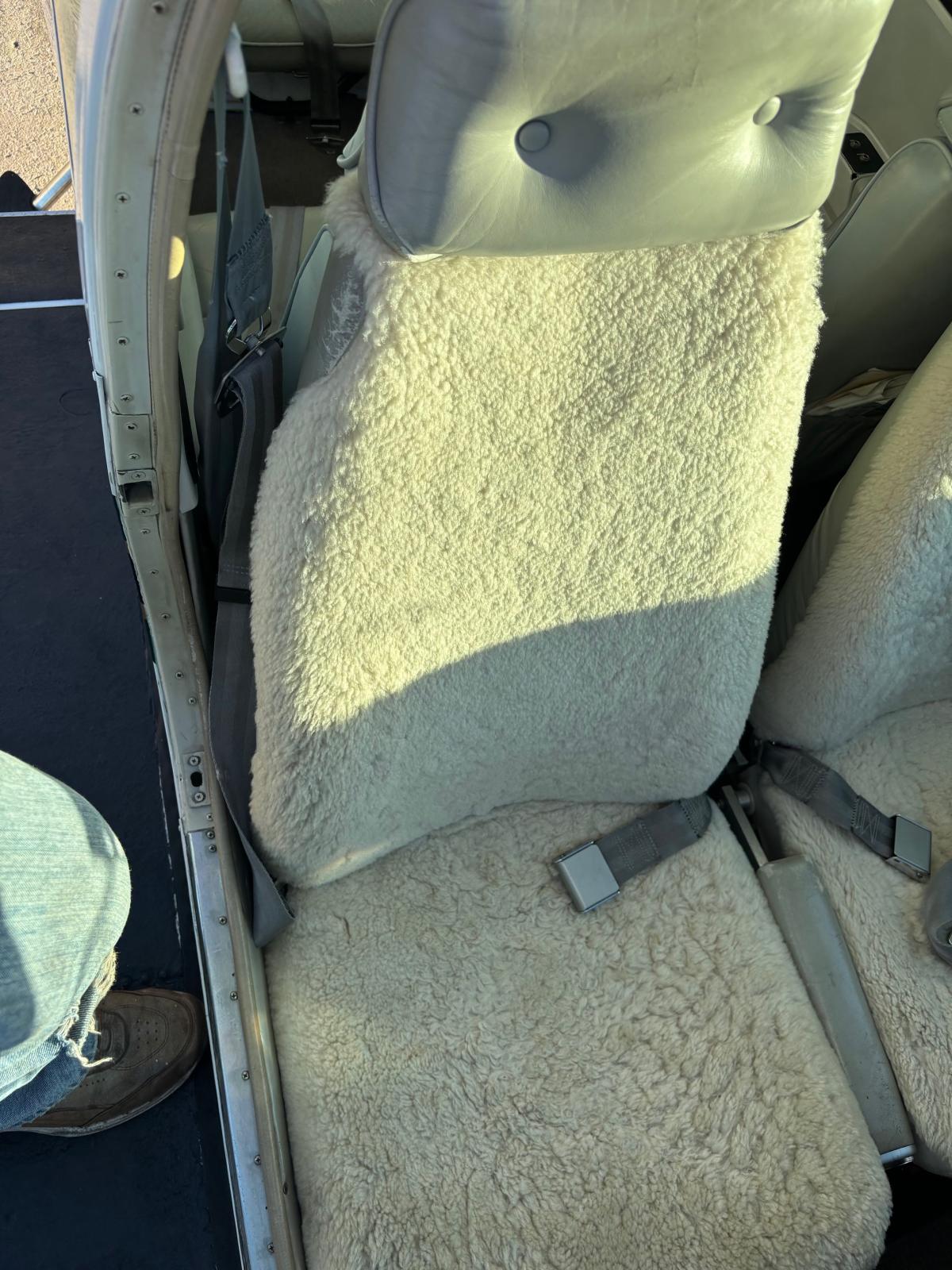 1997 Beechcraft Baron 58 Photo 6