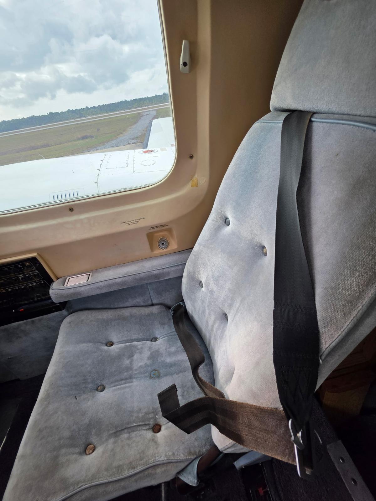 1984 Piper Mojave PA-31P-350 Photo 6