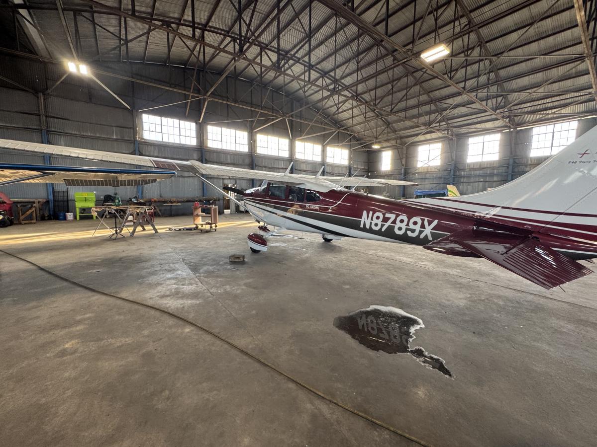 1961 Cessna 182D Skylane Photo 4