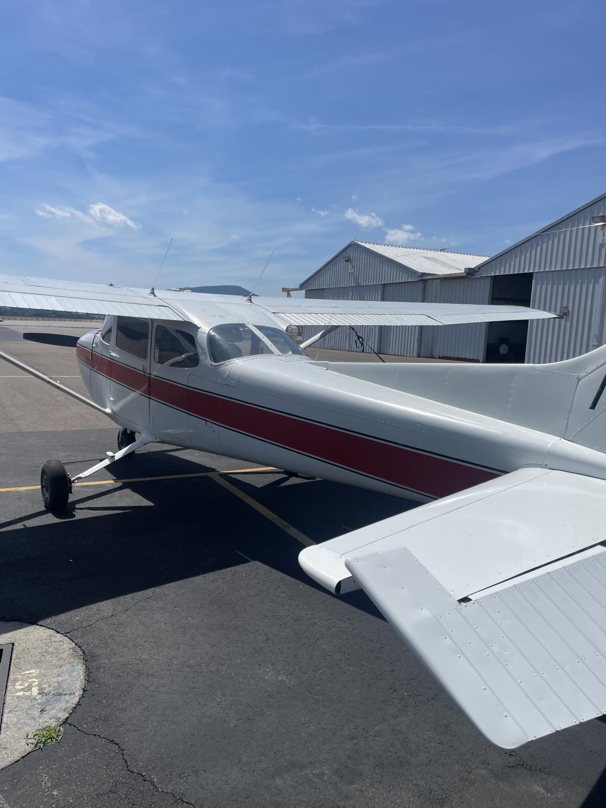 1977 Cessna 172N Skywhawk Photo 4